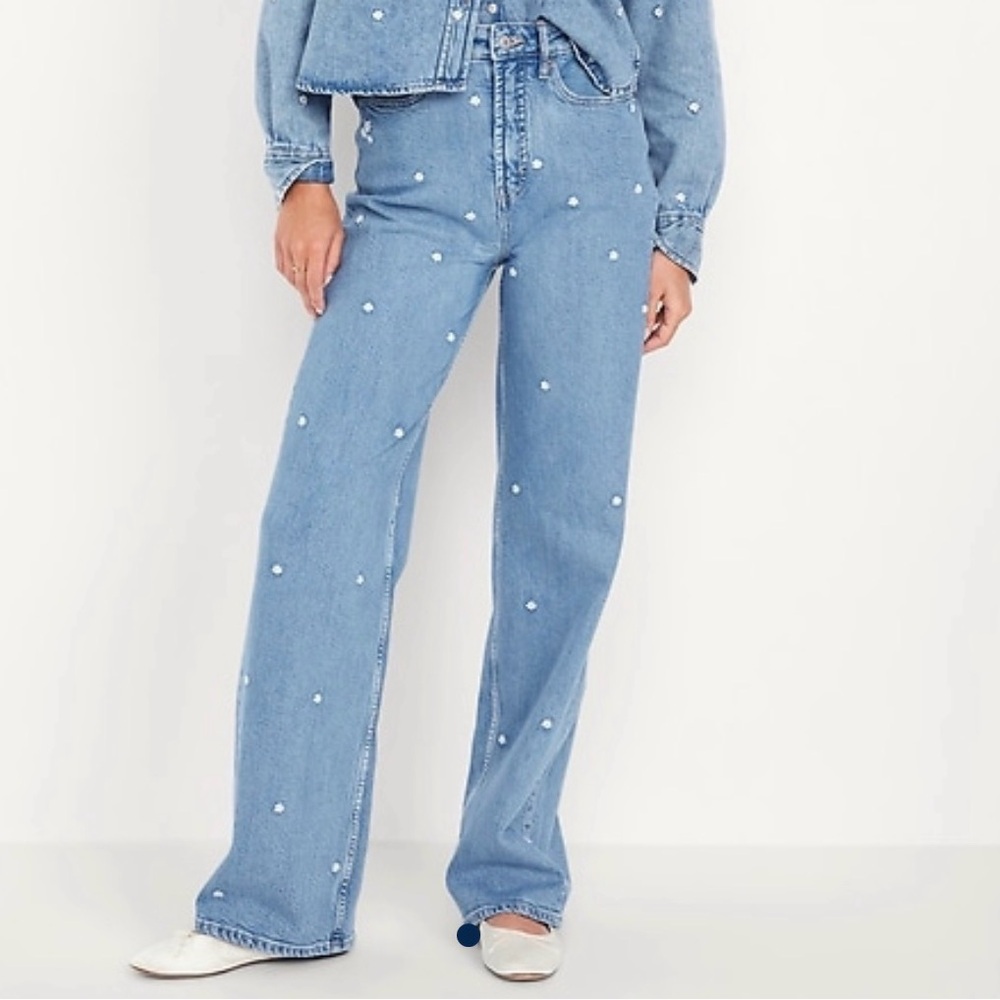 Blue Jeans with Floral Daisy Embroidery
